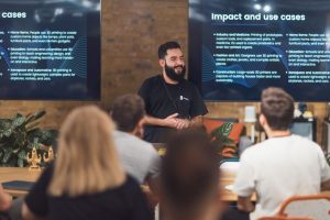 研修のケーススタディとは｜事例学習で実践力を高める設計方法