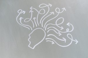コンバージェントとダイバージェント思考｜アイデアを広げて絞る発想法