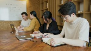 ピアラーニングとは｜社員同士が教え合う学習文化の作り方