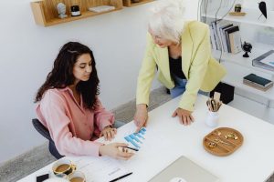 メンター制度の導入方法｜若手社員の成長を加速する仕組みづくり