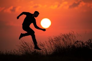 クリエイティブジャンプとは｜論理を飛び越えてアイデアを生む発想法