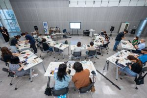チームビルディング研修の費用相場｜心理的安全性を高める外部講師の見極め方