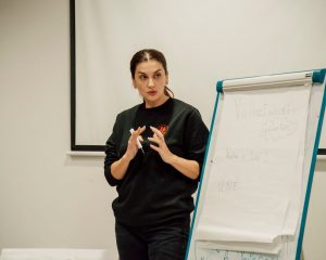 モチベーション研修の選び方｜やる気を「設計」できる外部講師の見極め方