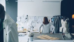 ヒット商品創出研修とは｜開発現場で使える「売れる」を設計する思考法