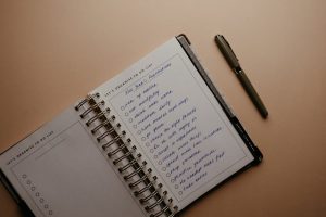 アイデアの継続力とは｜発想を途切れさせない思考習慣の作り方