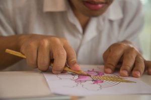 アイデア発想力は教育で伸ばせるか｜後天的に鍛えられる根拠と方法