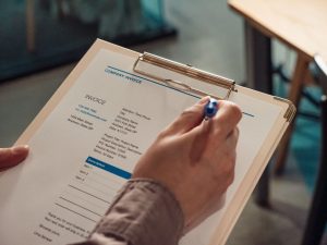 研修会社に見積もりを依頼する方法｜比較しやすい依頼書の書き方